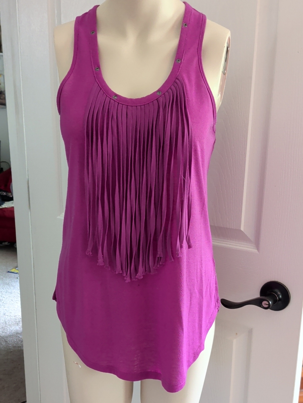 Jessica Simpson Magenta Fringe Scoop Neck Tank